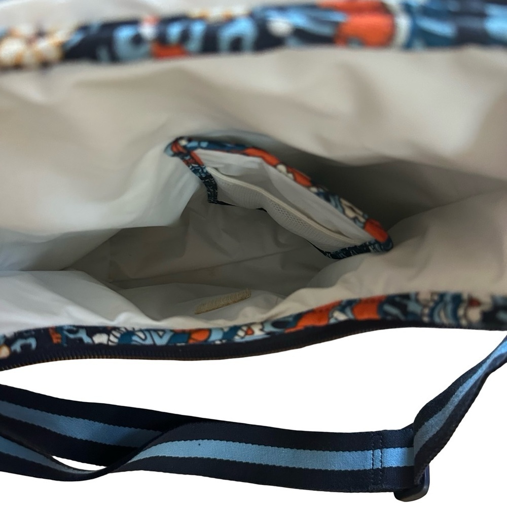 Vera Bradley Insulated Cooler Tote Bag Blue + Orange Paisley - Like New - Picture 5 of 6